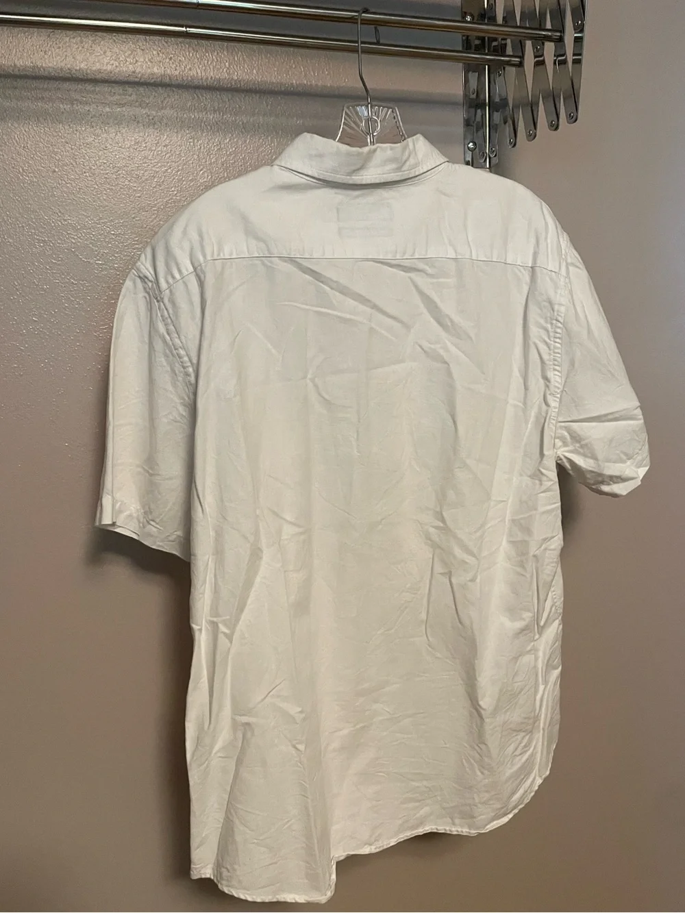 Banana Republic Men’s White Short-Sleeve Button-Down Shirt
